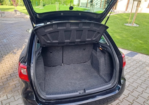 Seat Ibiza cena 23900 przebieg: 125000, rok produkcji 2015 z Śrem małe 56
